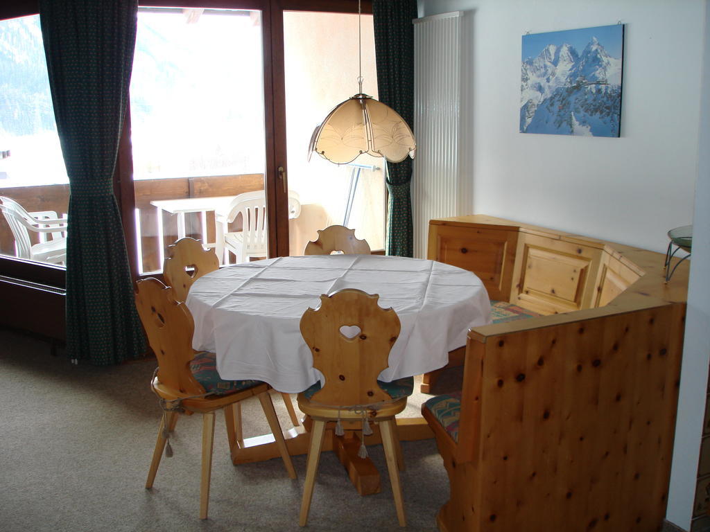 Residenz La Mora Διαμέρισμα La Punt-Chamues-ch Δωμάτιο φωτογραφία