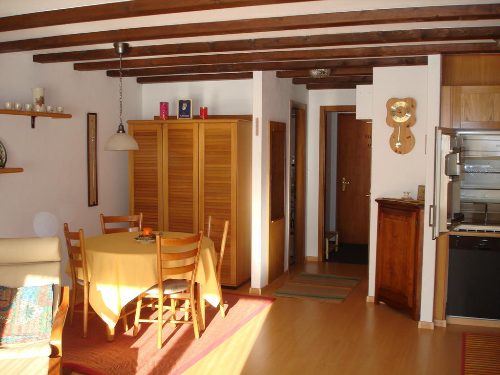Residenz La Mora Διαμέρισμα La Punt-Chamues-ch Δωμάτιο φωτογραφία
