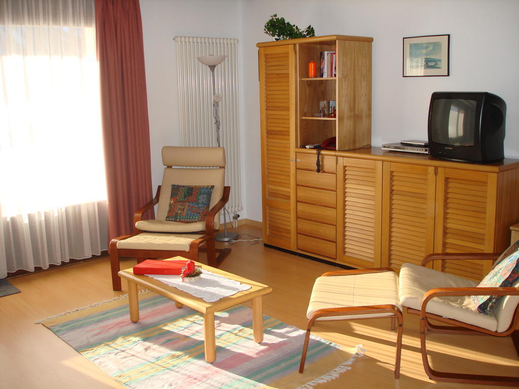 Residenz La Mora Διαμέρισμα La Punt-Chamues-ch Δωμάτιο φωτογραφία